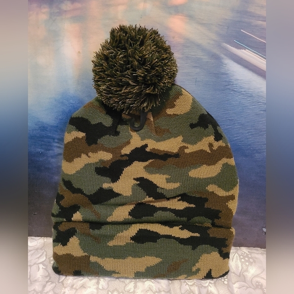 NBA WINTER HATS - Picture 2 of 10